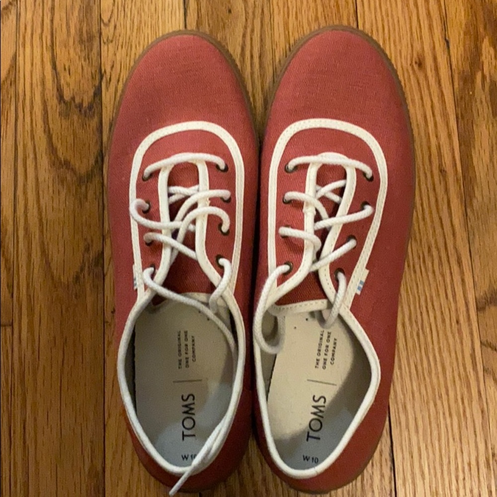 TOMS Sneakers